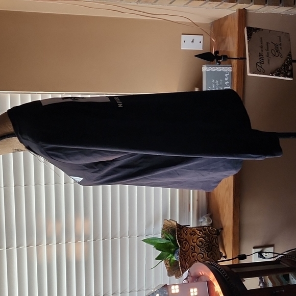 The North Face Long Sleeve Women's Shirt NWT - Picture 2 of 6